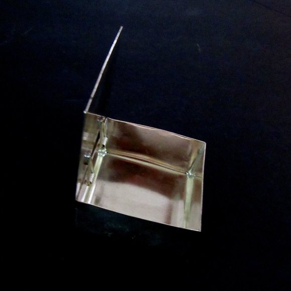 Mixed metal silver & brass tin pill or trinket box - Hearts - Valentines Day - Picture 5 of 8